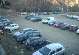  	Nel 2013 sono stati istituiti nuovi parcheggi in piazza Papa Giovanni Paolo II 